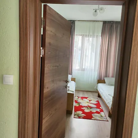 بيت ضيافة Lachevi