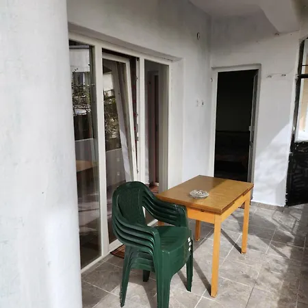 Lachevi בית הארחה סנדנסקי