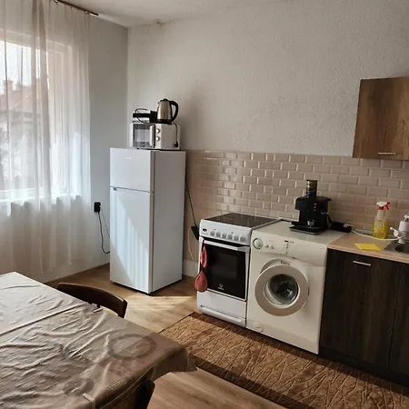 Lachevi * סנדנסקי