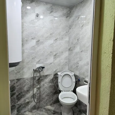 Lachevi * סנדנסקי