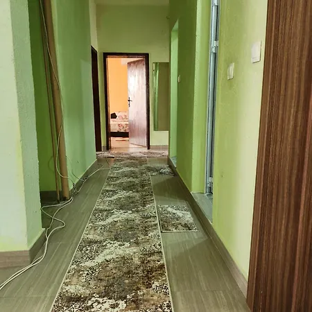 Lachevi בית הארחה סנדנסקי